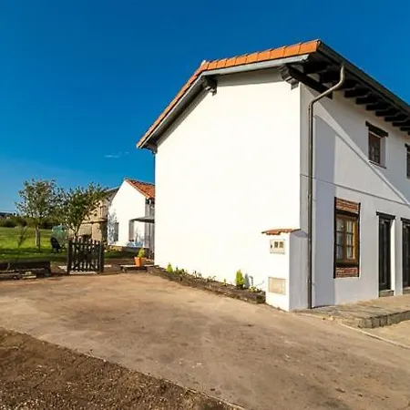 Holiday home Llulla.es