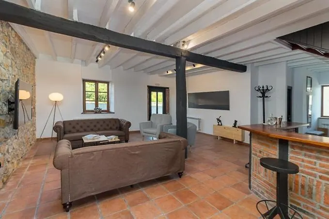 Feriehus Llulla.es Cortiguera